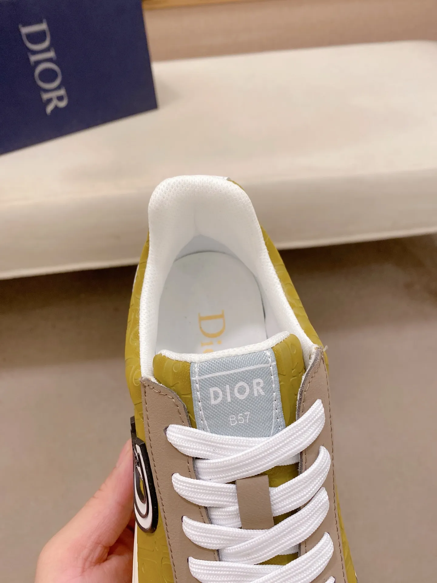 Men's shoes 💰: 400💰 [Dior·Dior] New casual sports style men's shoes, new spring and summer design, perfect workmanship, lace-up lazy style to create wardrobe quality, upper: imported cowhide, sheepskin lining is soft and comfortable, ultra-light TPU wear-resistant outsole, simple, versatile fashion men's shoes, excellent color code number 38--44. (Can be customized for 45 non-refundable)